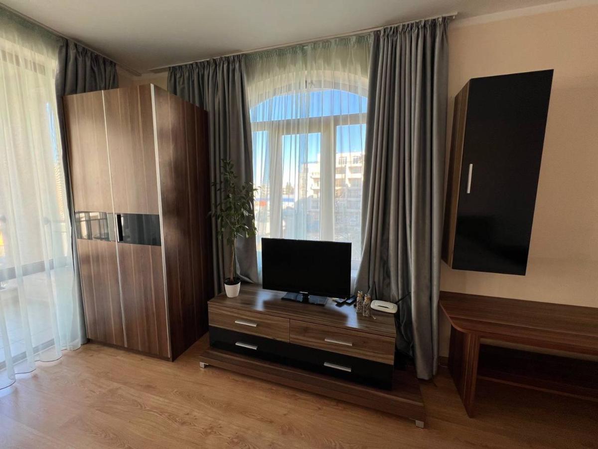 Dkapartments Chateau Valon Slântsjev Brjag Eksteriør bilde