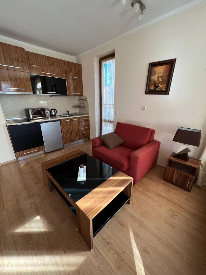 Dkapartments Chateau Valon Slântsjev Brjag Eksteriør bilde