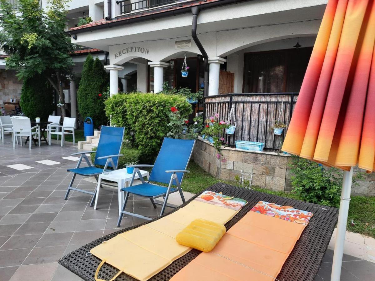Dkapartments Chateau Valon Slântsjev Brjag Eksteriør bilde